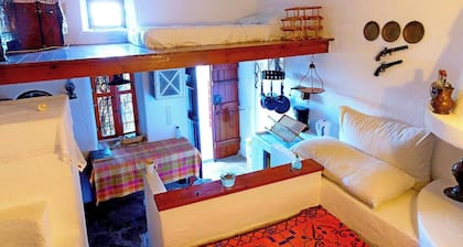 Sea View House Argyro Sleeps 4 With Veranda