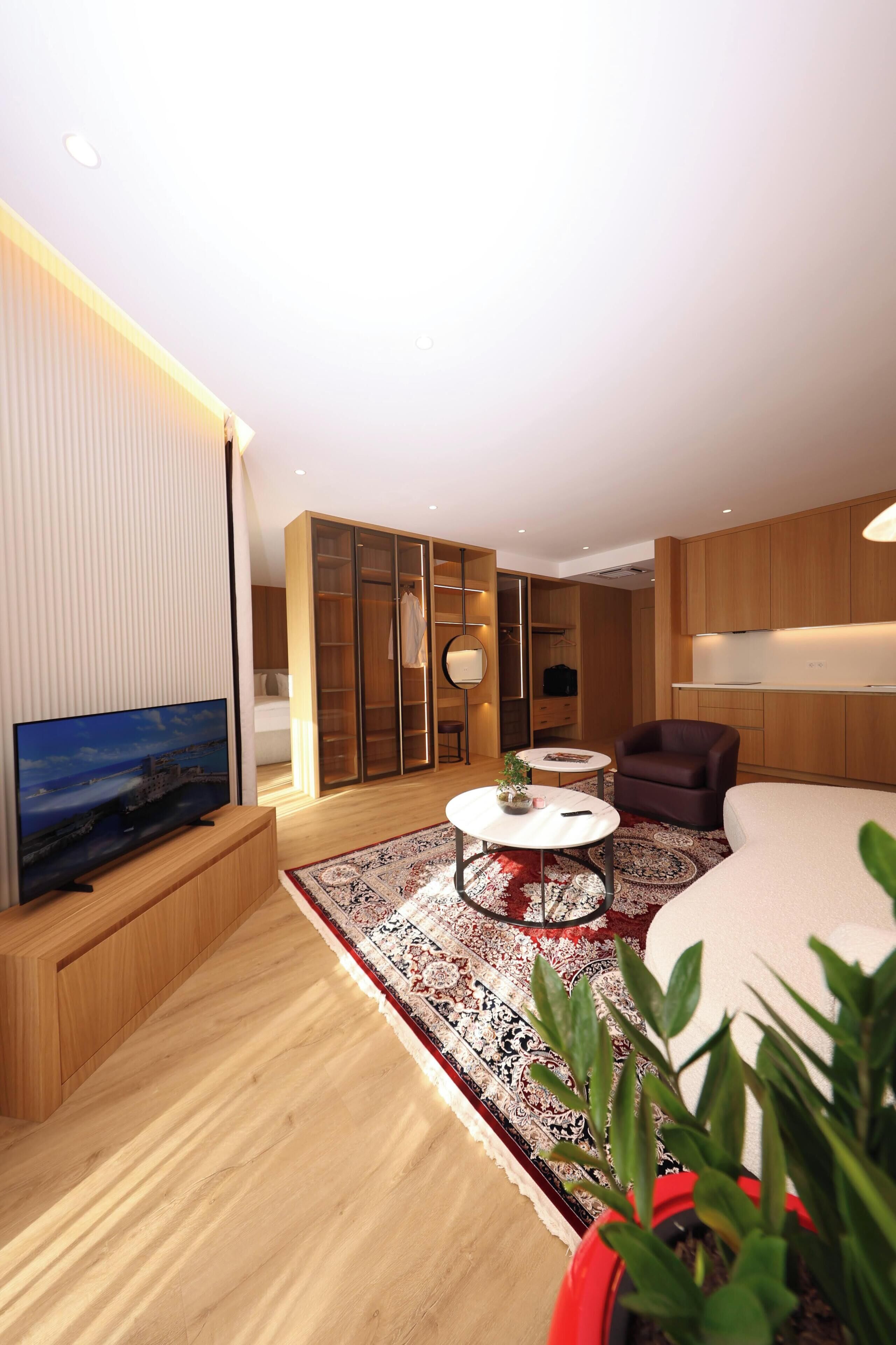 Premium bedding, minibar, desk, laptop workspace
