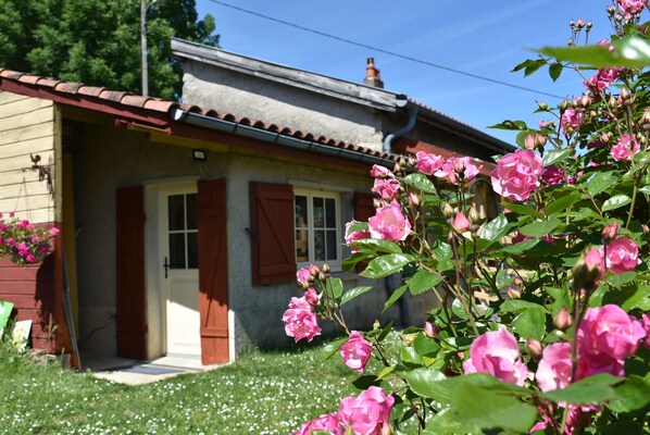 Exterior detail - Vrbo Property (DUN SUR MEUSE)