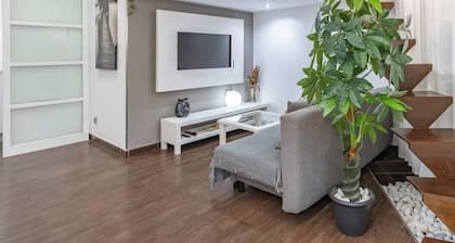 Elegant Loft with Loft and Modern Design |Center