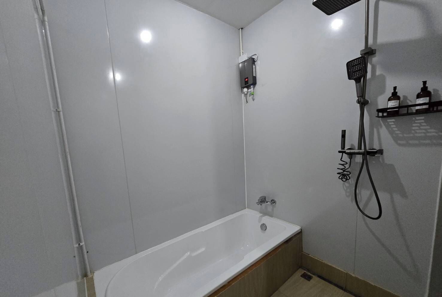 Deluxe villa, balkon, uitzicht op tuin | Badkamer