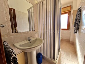 Bathroom - Vrbo Property (Alghero)