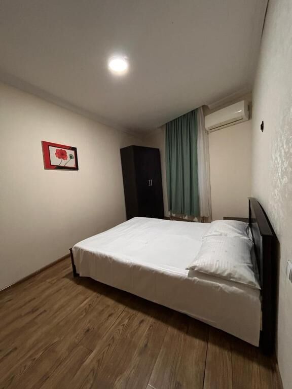 Blackout drapes, iron/ironing board, free WiFi