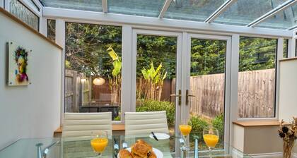Hollies Cottage, Willow (2 bed)