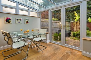 Dining - Hollies Cottage, Willow (2 bed) (Bower Hinton)