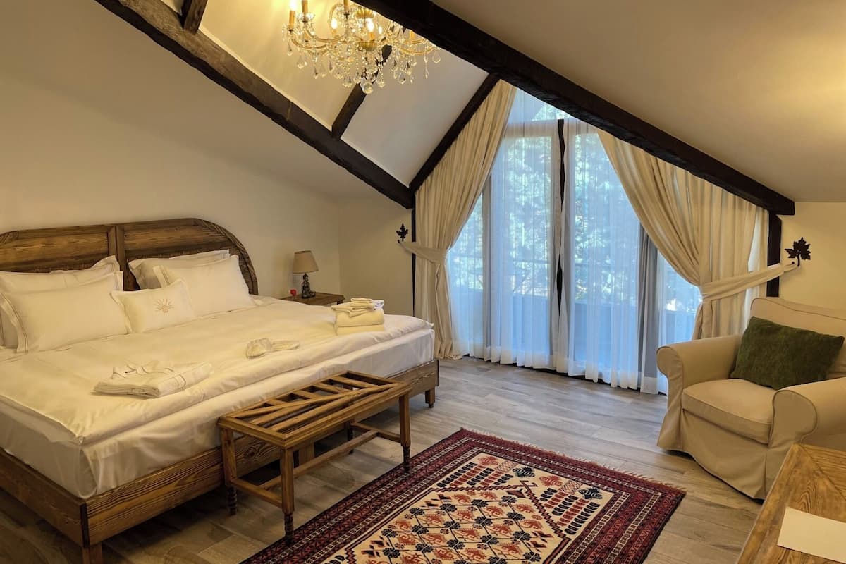 Deluxe Double Room, Garden View | Free WiFi