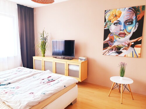 Apartment TERMINAL near train- bus station, beautiful view of the Hron river