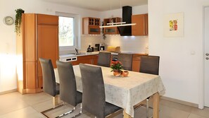 Dining - Holiday Home 'Waldwiese' for 8 Guests (110 m²) in Fuhlendorf OT Bodstedt (Boddenküste McPomm) (Fuhlendorf)