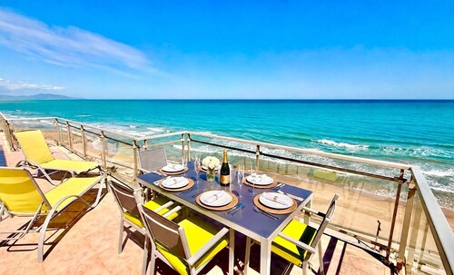 Beachfront Penthouse, 360 Large Private Terrace