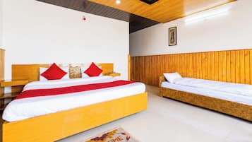 Kamar Triple Superior | Seprai antialergi, meja kerja, kedap suara, dan Wi-Fi gratis