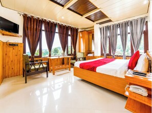 Superior Double Room | View from room - Hotel Bala Paradise (Munsyari)