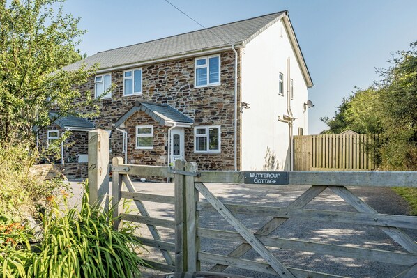 Cottage | Exterior - Buttercup Cottage (Wadebridge)