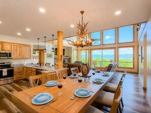 Dining - Bryson City 4BR Cabin | Epic Sunrise Views & Game Room (Bryson City)