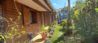 Maison aux Portes du Sud Sauvage – Family Home with Pool & Hot Tub