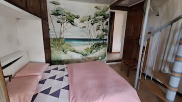 Tabla de planchar con plancha, wifi, ropa de cama