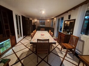 Dining - House at the Gateway to the Wild South (Saint Joseph)