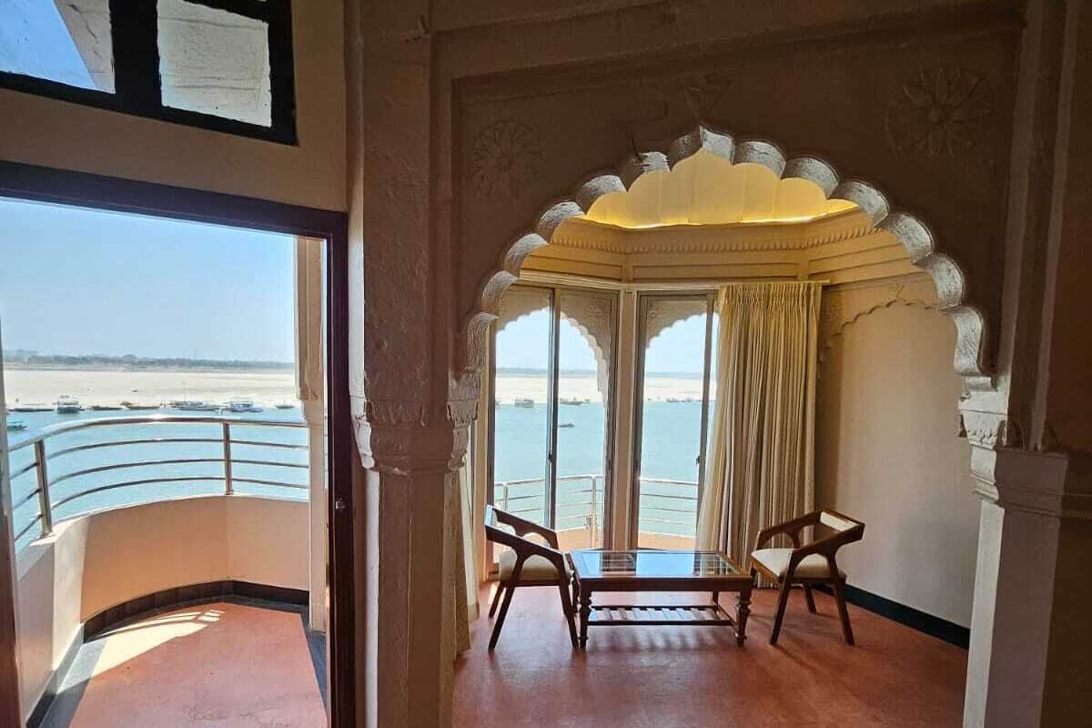 Studio, River View | Interior
