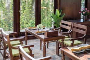 Restaurant - Bai Dinh Riverside Resort & Spa (Gia Vien)