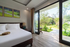 Deluxe Double Room, Garden View | Desk, laptop workspace, free WiFi - Bai Dinh Riverside Resort & Spa (Gia Vien)
