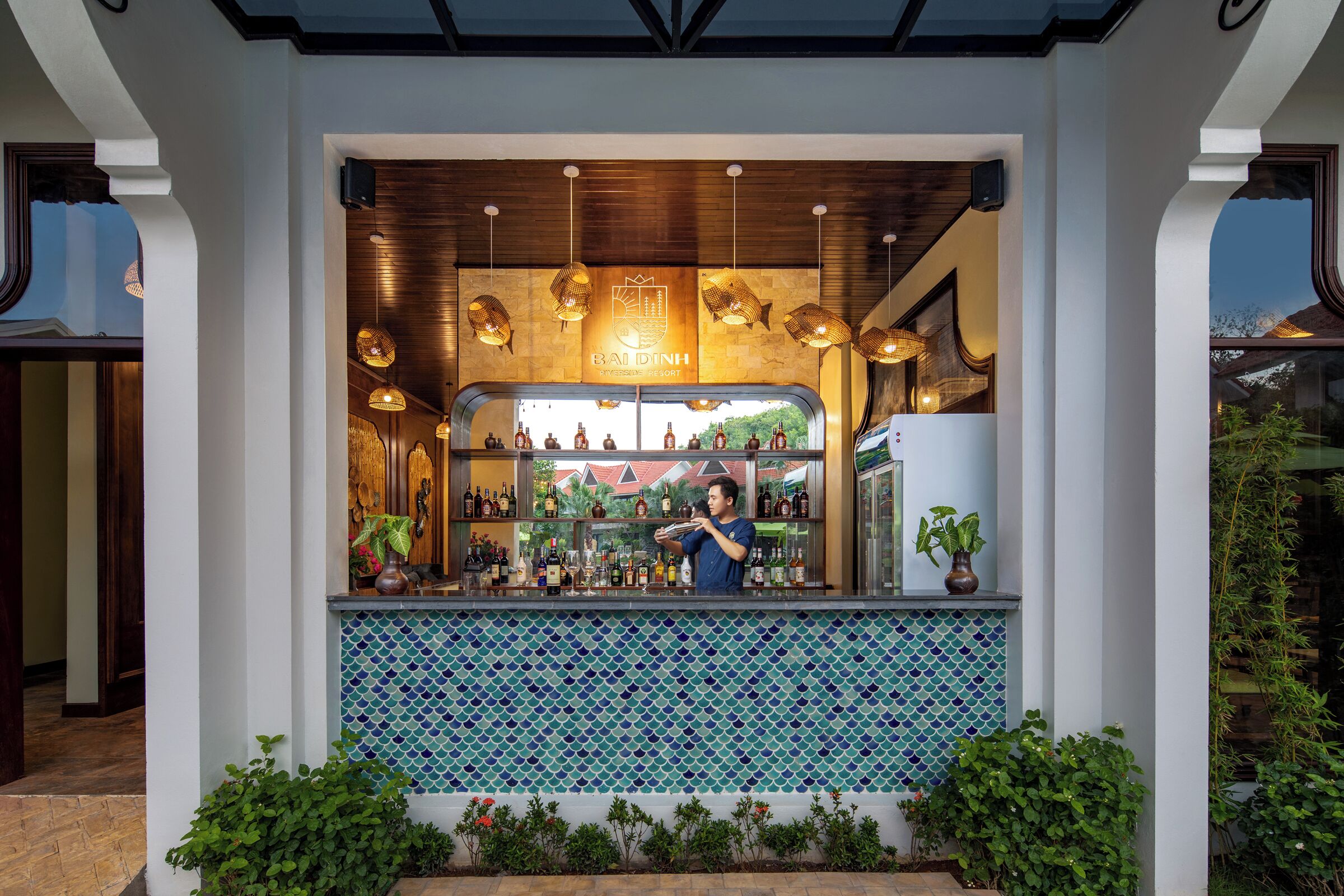 Bar (trong khuôn viên)