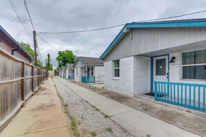 Exterior - Easy Access to Med Center! Houston Home (Houston)