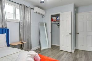 Room - Easy Access to Med Center! Houston Home (Houston)