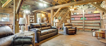 Group Getaway in Historic Barn: 2 Mi to Rushville