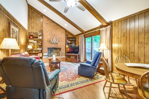 3 Mi to Dtwn Cary! Spacious Home w/ Deck & Grill