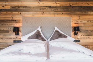 Iron/ironing board, WiFi, bed sheets - Moderne alpine chalet with fireplace in Leutasch (Leutasch)
