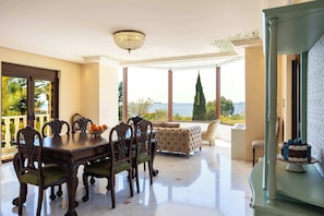Dining - Vamavi Maison - Villa with Private Pool, Salamina (Salamina)
