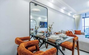 Dining - Stylish Group Stay in Kilimani – Modern Comfort in a Prime Location (Nairobi)