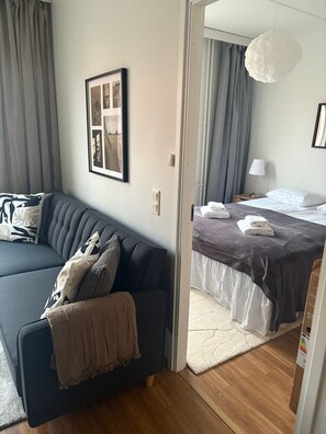 Apartamento Confort, sauna, frente a la playa | Cortinas opacas, tabla de planchar con plancha, wifi gratis