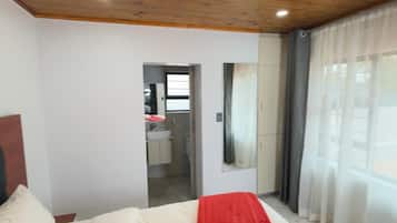 Studio Deluxe