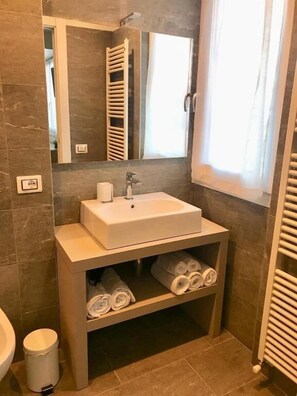 Bathroom - B&B PENAK  (Aprica)