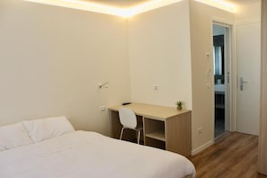 Familienzimmer, Balkon, Stadtblick | Kostenloses WLAN