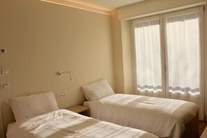 Twin Room, Balcony, City View