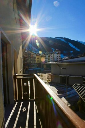 Quadruple Room, Balcony, City View | Property grounds - B&B PENAK  (Aprica)