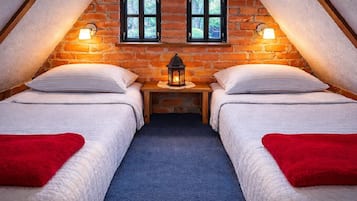 Basic Tent, River View | WiFi (free)