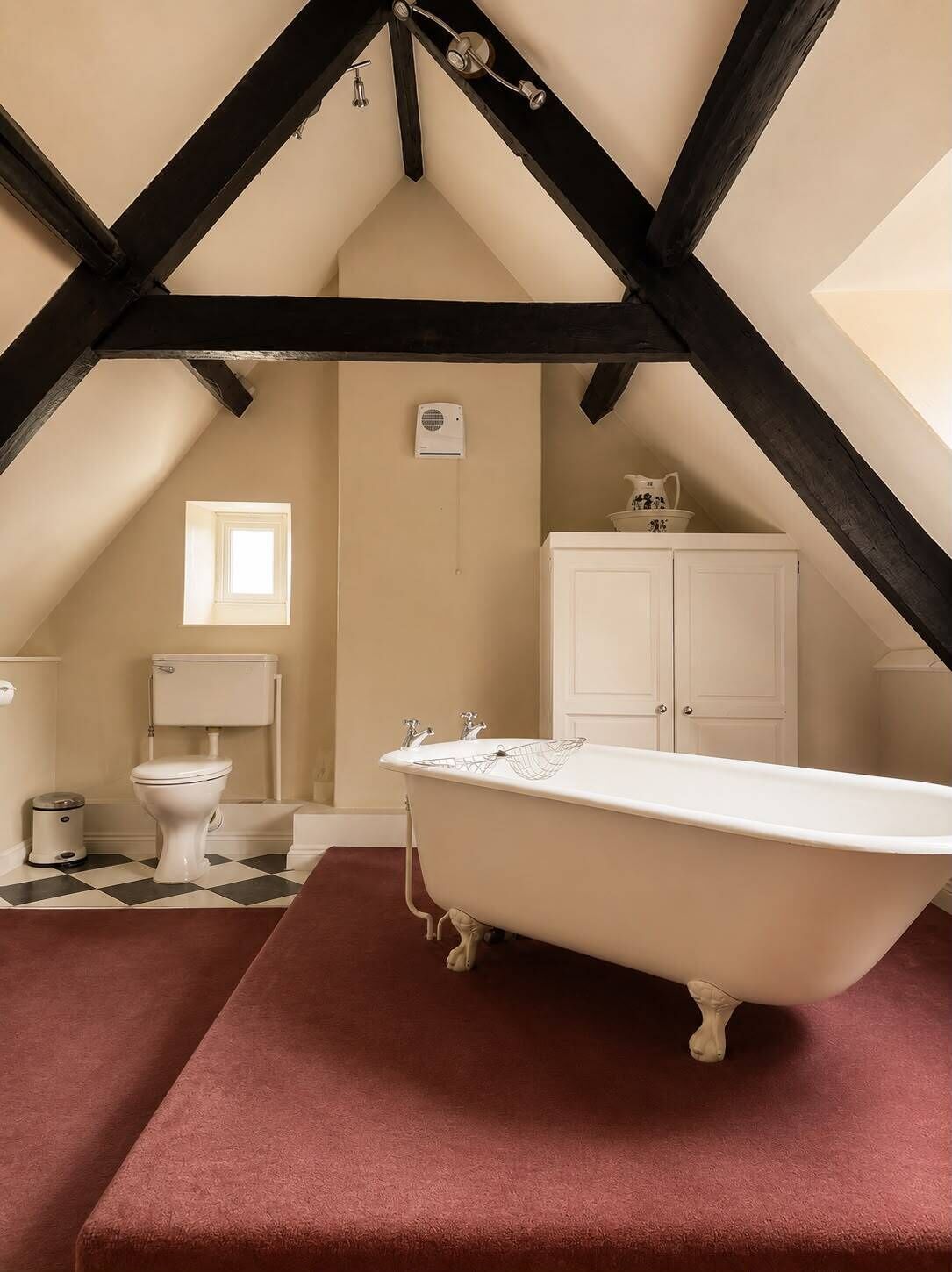 Suite, Tower | Bathroom | Shower, free toiletries, hair dryer, towels