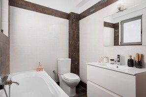 Bathroom - Anavil House Athenian Riviera (Vari)