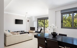 Interior detail - Anavil House Athenian Riviera (Vari)