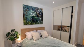2 kamar tidur, Wi-Fi gratis, dan seprai linen