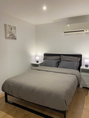 Room - Vrbo Property (Gaillac)