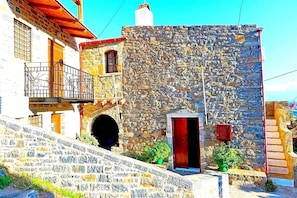 Exterior - Sea View House Leonidas Sleeps 3 With Balcony bbq (Agios Nikolaos)