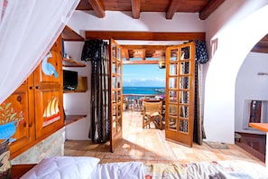1 bedroom, free WiFi - Sea View House Leonidas Sleeps 3 With Balcony bbq (Agios Nikolaos)