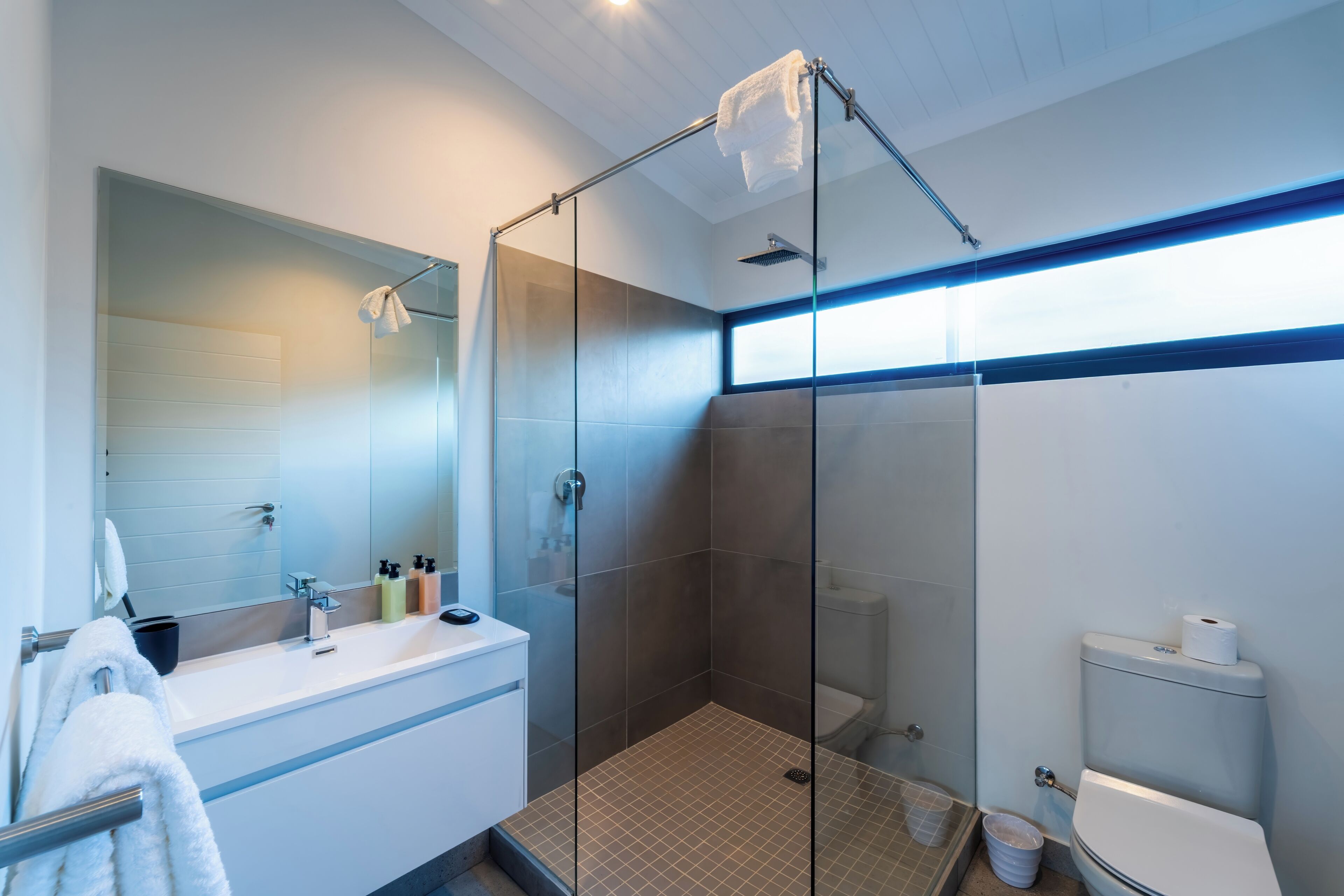 Deluxe Apartment, Patio | Bathroom | Shower, hair dryer, towels, soap
