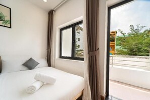 Free WiFi - Daisy House Near Bui Vien - Self Checkin (Cau Ong Lanh)