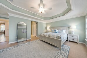 Room - Fairway Hideaway - 3/2 w/ Grill & Luxury Lanai in The Village of Charlotte (Charlotte, The Villages)