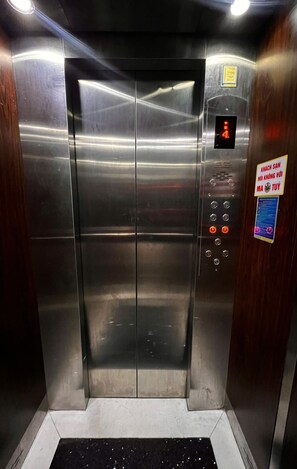 Interior - Haven Hotel (Tan Son Hoa)