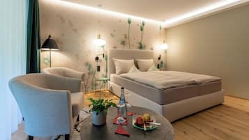 Superior Double Room | Premium bedding, minibar, in-room safe, blackout drapes